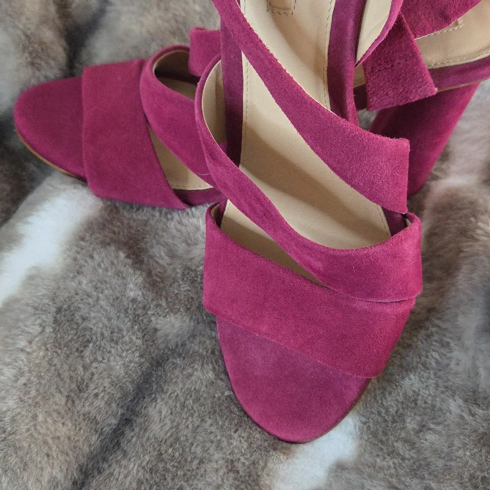 ANTONIO MELANI Magenta Suede Block Heel Sandals